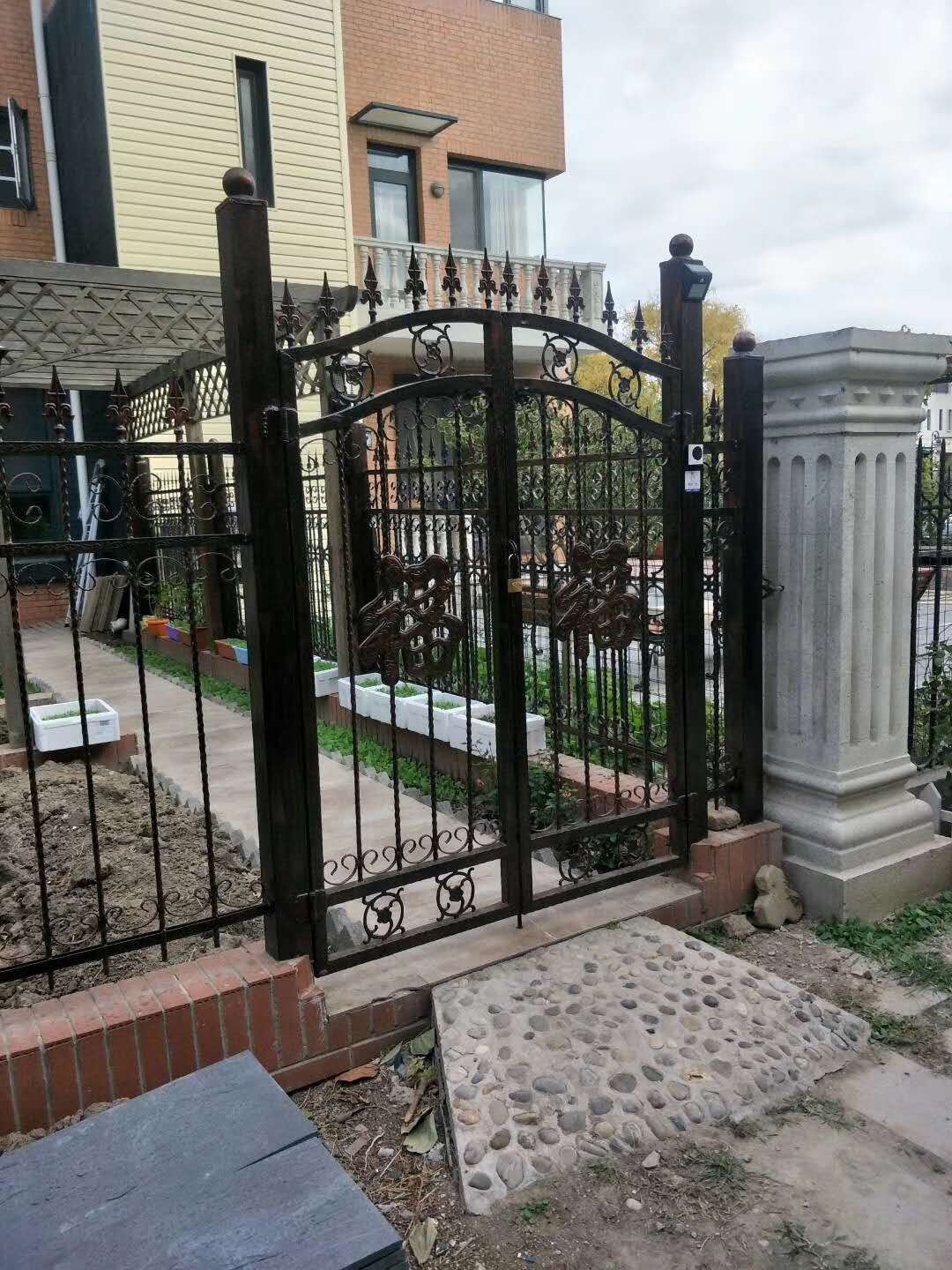 天津濱海新區中塘鎮鐵藝護欄-中式庭院圍欄現貨安裝